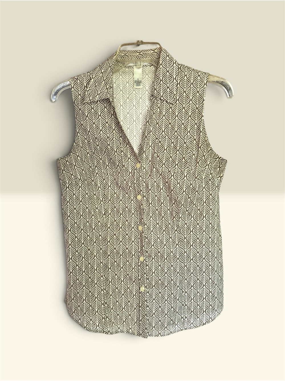 Crisp G.H. Bass & Co. Sleeveless Sleek Top